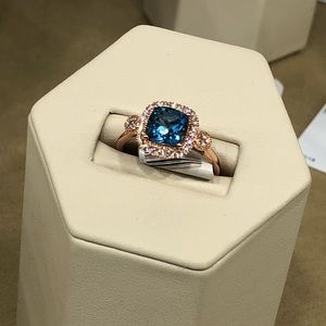 Meet your Posher, Juliet